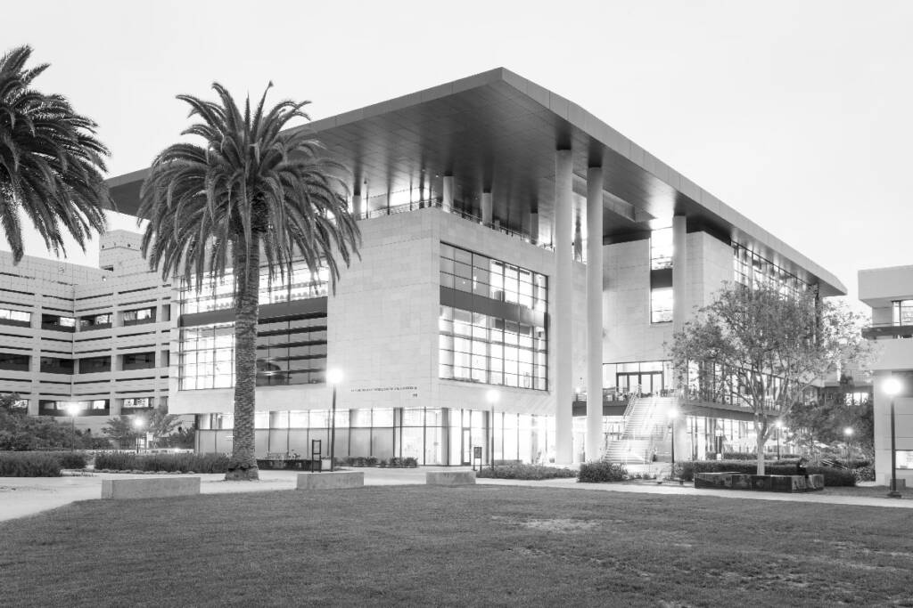 Ennovia-numérisation-sites-industriels-jumeaux-numérique-BIM-Visites-virtuelles-3600-Stanford-medical-center-use-case-V1